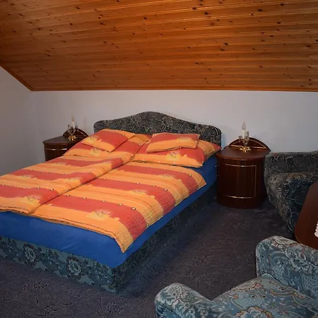 Zsuzsi Apartamento *